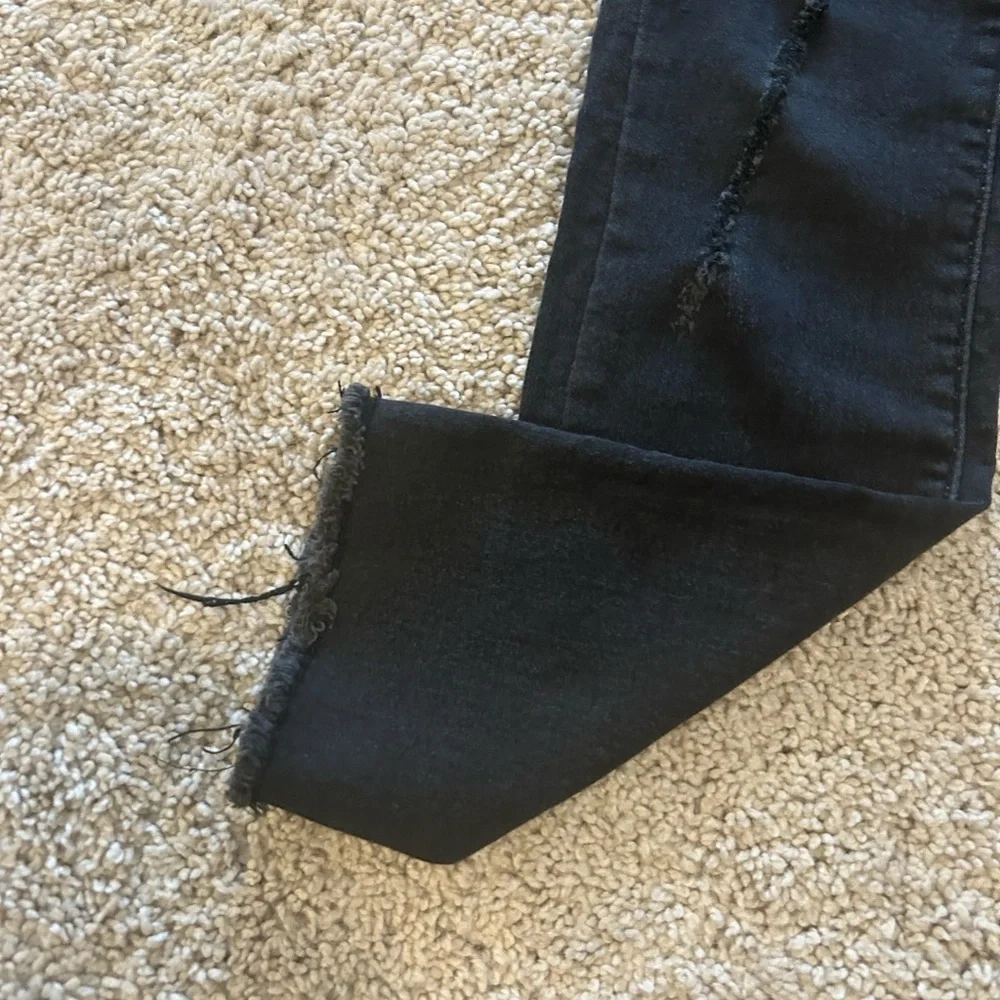 Girls Levi’s distressed jeans black denim in size 10